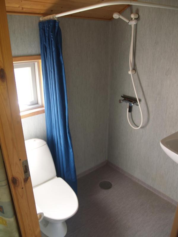 Two-Bedroom Cottage image 4
