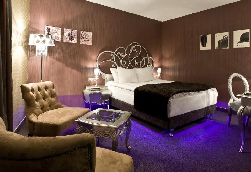 Executive Double Room image 3