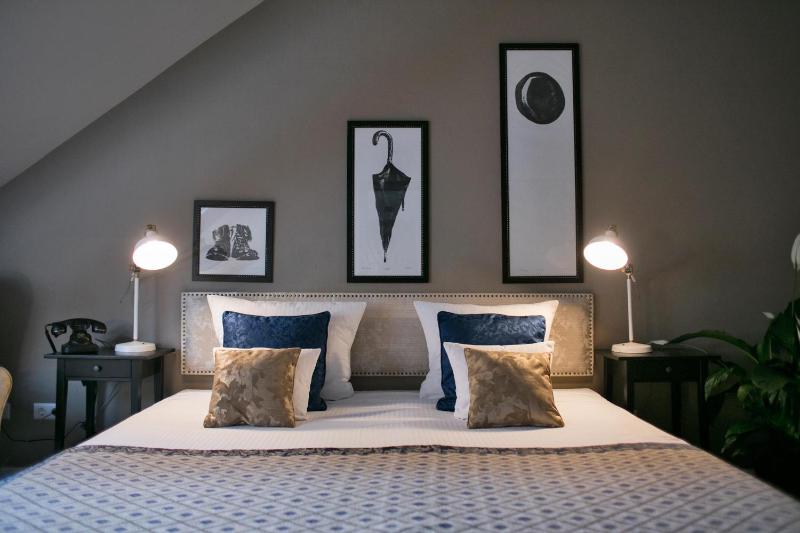 One-Bedroom Suite image 3
