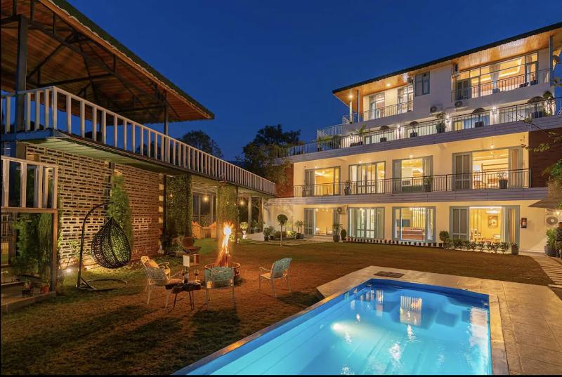 Aykon Villa Estate Best Luxury Villa In Kasauli - image 37