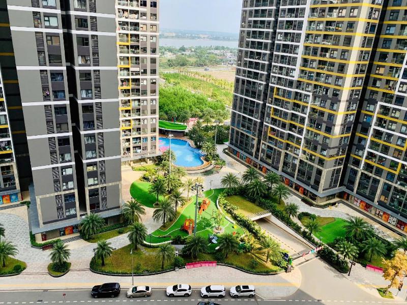 Vinhomes Grand Park 2BR Apartment Spacious Affordable Stay - image 8