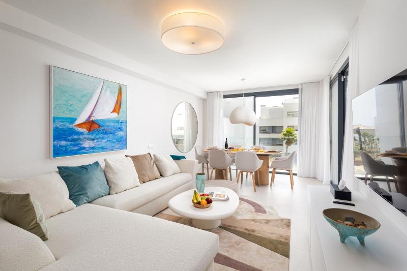 Apartment with Garden View - image 1