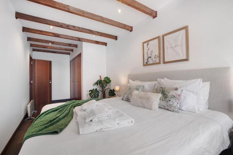 Flor de Sol House - image 5