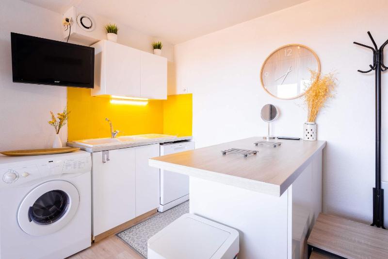 beautiful & cosy flat only 5min - image 18