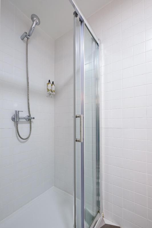 Cedofeita Balcony Apartment W AC Downtown - image 45