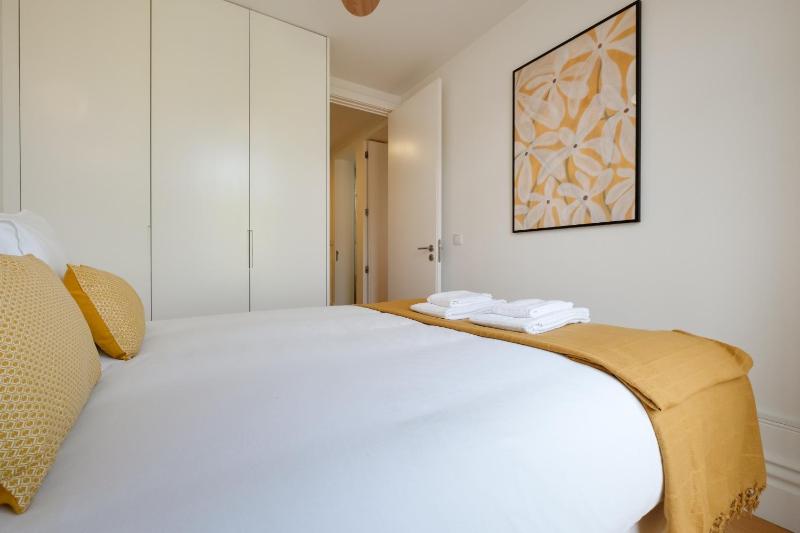 Cedofeita Balcony Apartment W AC Downtown - image 14