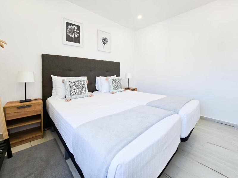 Apartment Praia Rocha Sea View Summer 2 - image 6
