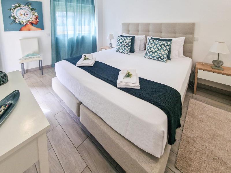 Apartment Praia Rocha Tropical - image 35