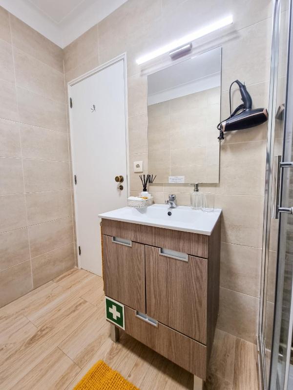 Apartment Praia Rocha Candimar Sunflower - image 24