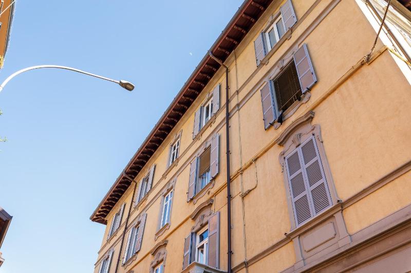 7 Archi rooms in Como - image 27