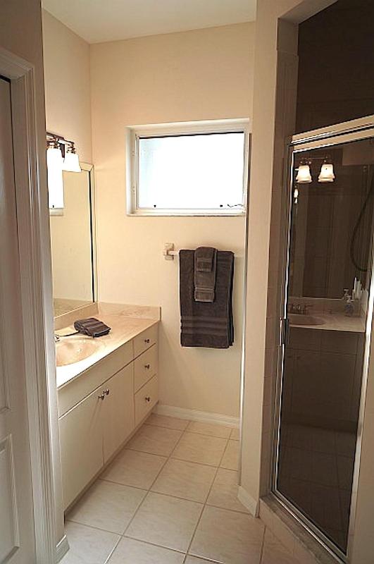 Central pool/spa home with direct access to the Gulf 1001 - image 30