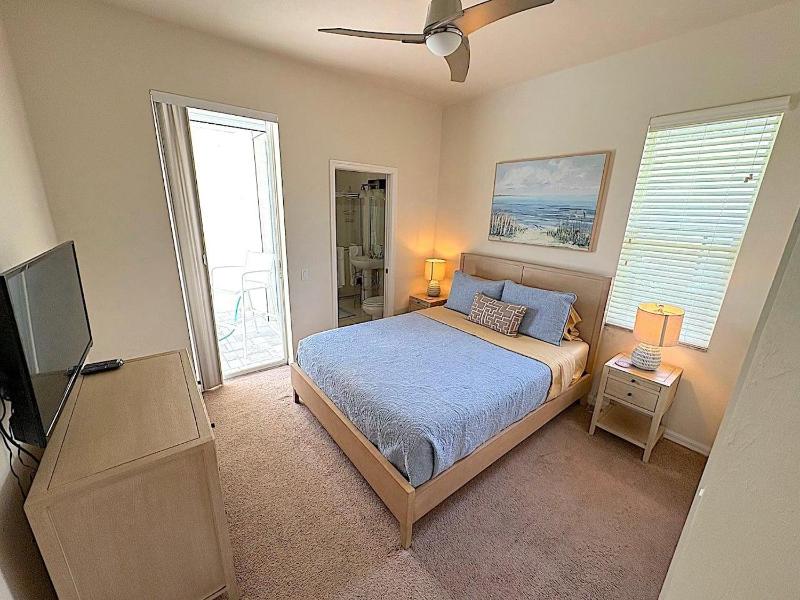 Central pool/spa home with direct access to the Gulf 1001 - image 27