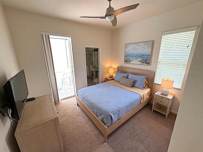 Central pool/spa home with direct access to the Gulf 1001 - image 26
