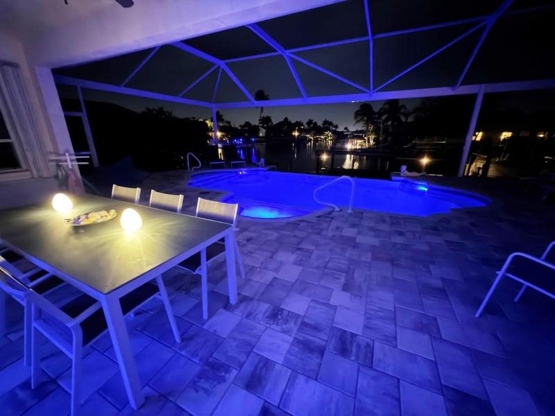Central pool/spa home with direct access to the Gulf 1001 - image 10