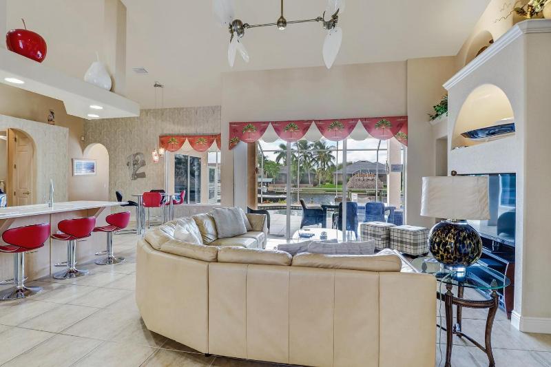Blue Water Pool/Spa home in SW Cape Coral 1022 - image 8