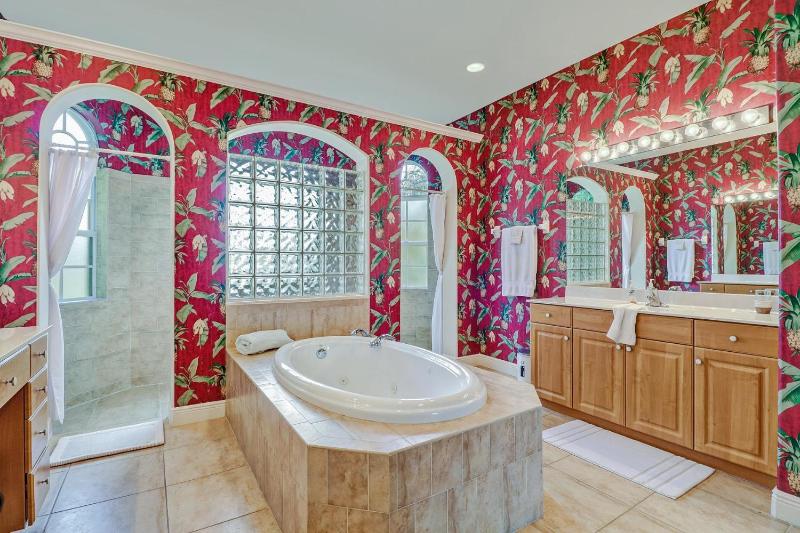 Blue Water Pool/Spa home in SW Cape Coral 1022 - image 29