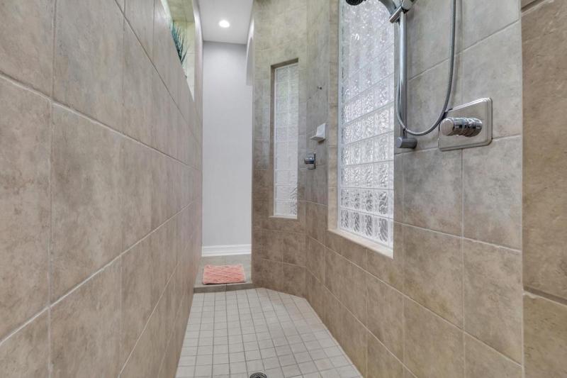 Bent Residence 1002 - image 23