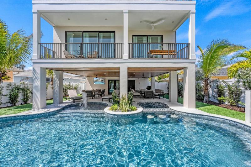 Lido Palms - 148 - image 45