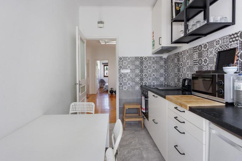 Azuaga House Sunny Charming Apt - image 17