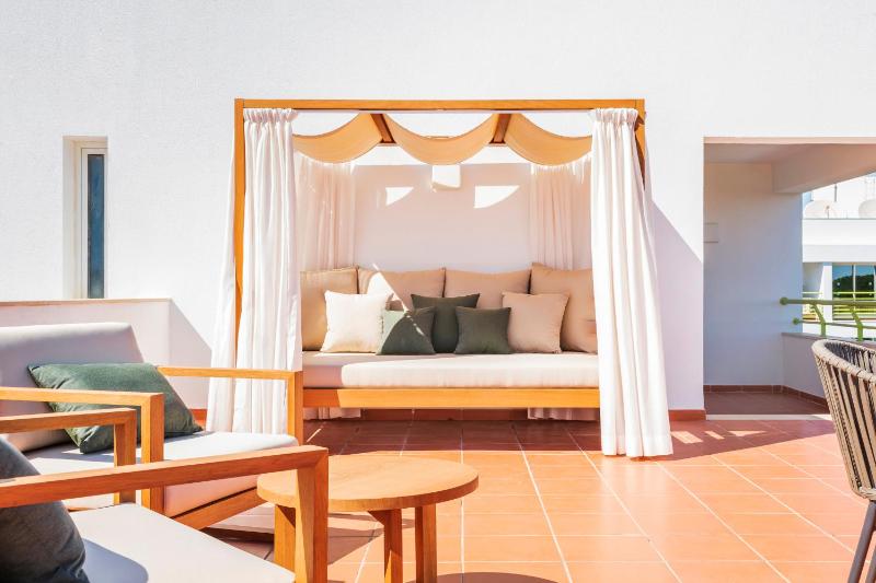 The Patio Suite Hotel - image 50