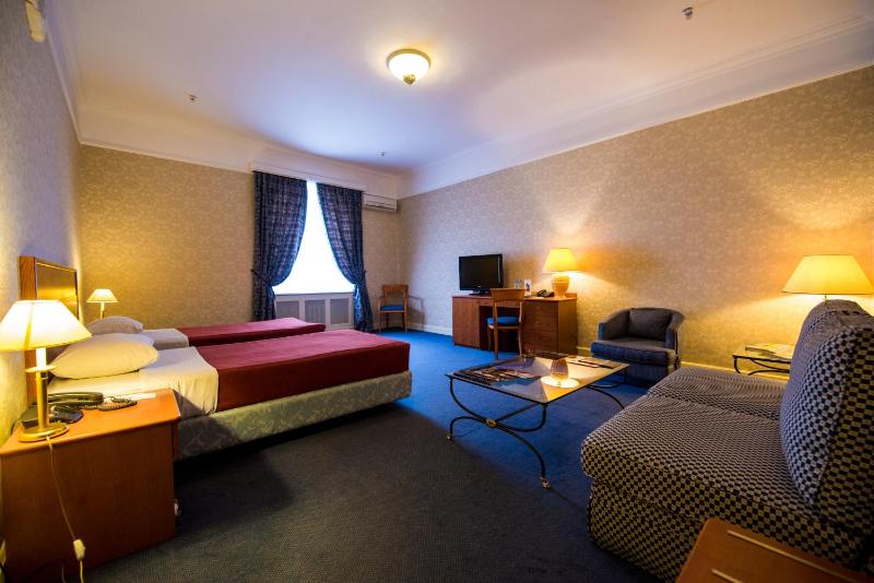 Junior Suite image 2