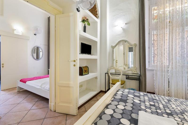 7 Archi rooms in Como - image 48