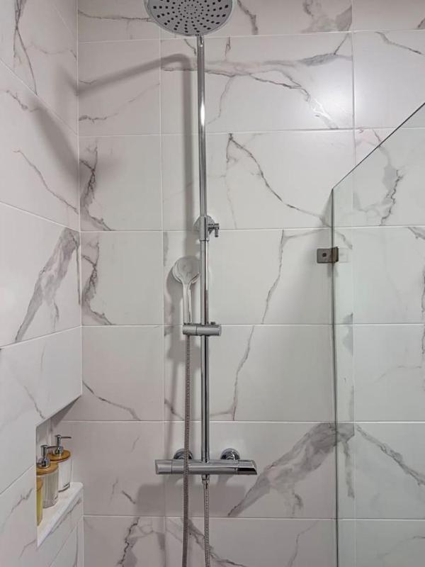 Modern 2 Bedroom Condo with Pool gym Wi-Fi. - image 13