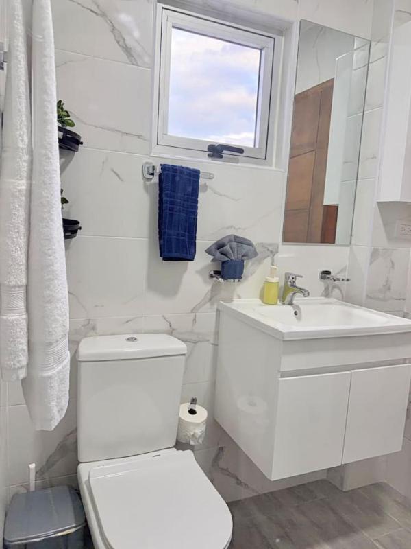 Modern 2 Bedroom Condo with Pool gym Wi-Fi. - image 11