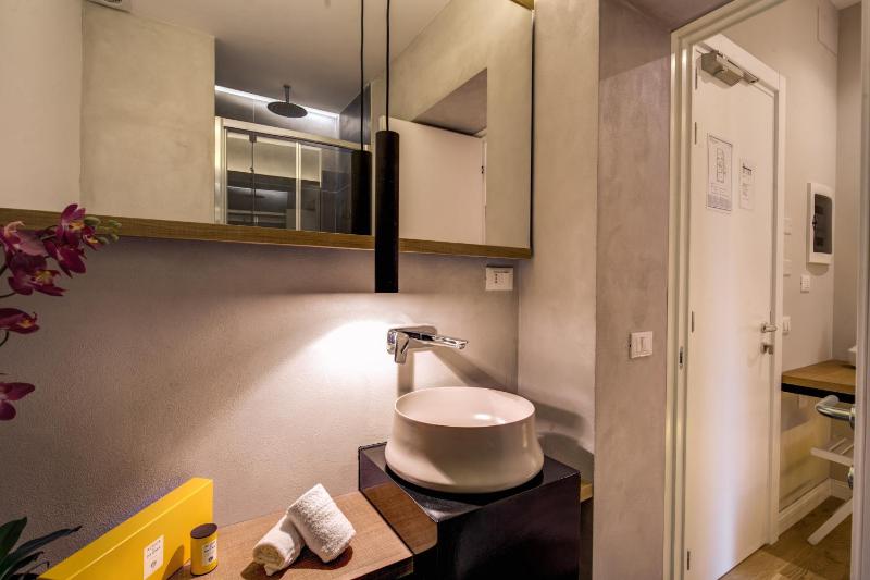 Budget Double Room image 2