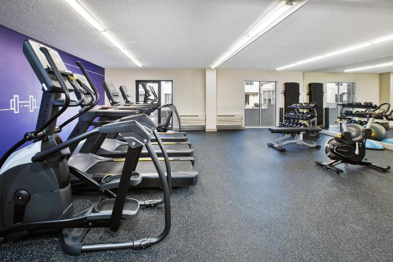 Holiday Inn Express Hotel & Suites Pittsburgh Airport By IHG - image 38