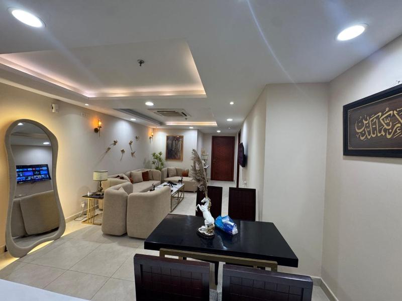 Gold Crest Maison Noir Furnished Apartment DHA PH4 - image 4