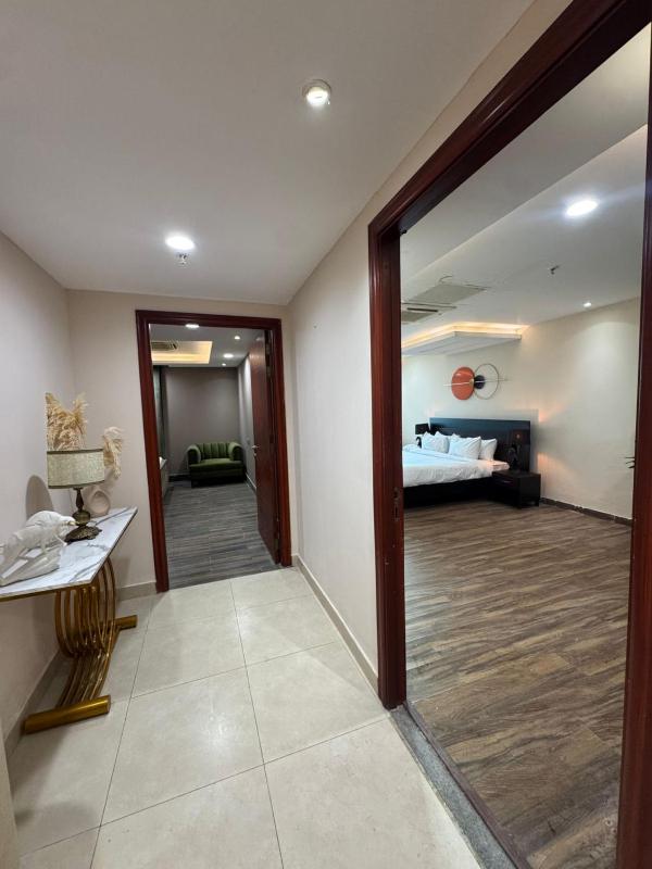 Gold Crest Maison Noir Furnished Apartment DHA PH4 - image 2
