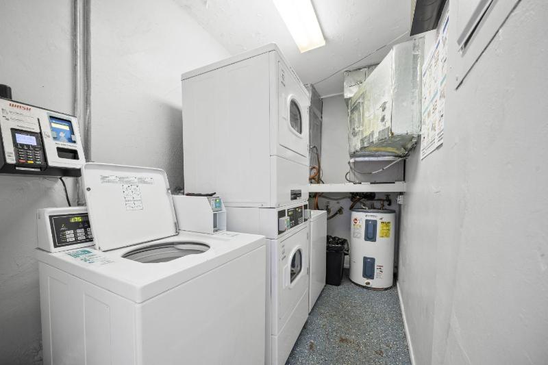 Bayview Regency Apartments By Lowkl - image 35