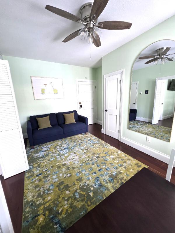Two Duval Street Suites w pool - image 22