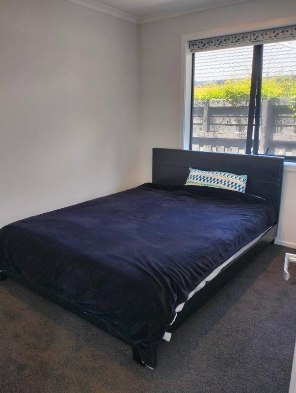 Quite and Cozy Double Bedroom - image 11