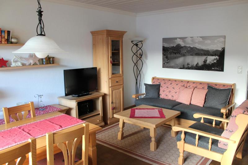 One-Bedroom Apartment image 3