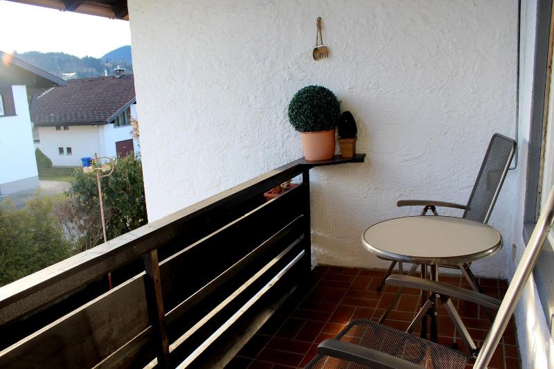One-Bedroom Apartment image 2