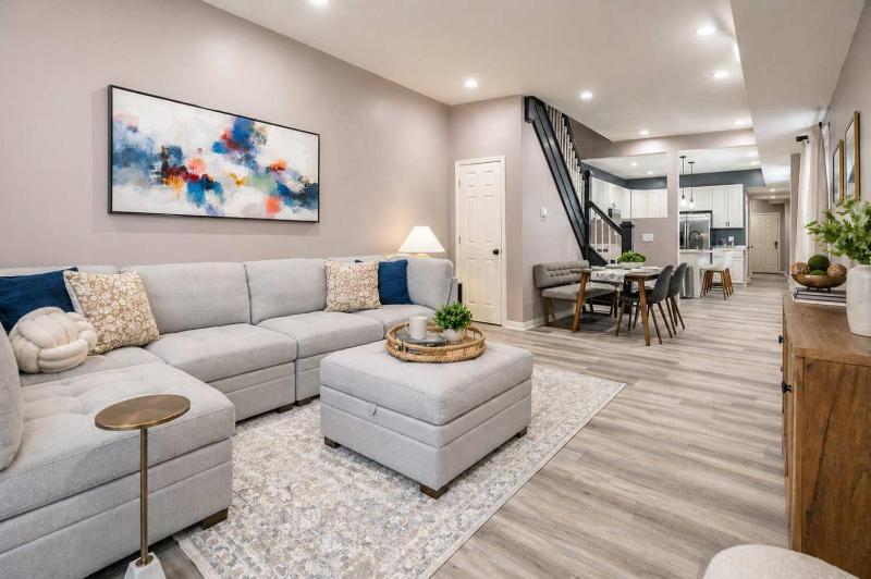 Modern & Stylish - Mins to Downtown - Family Friendly - image 39