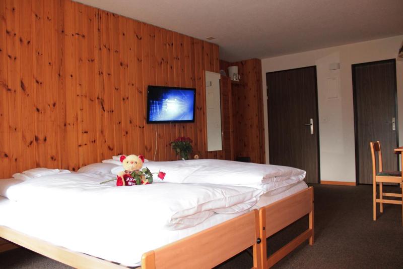 Studio Apartment image 2