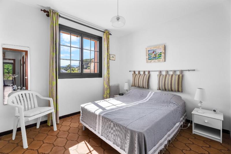 Appartement à 100m de la plage - image 12