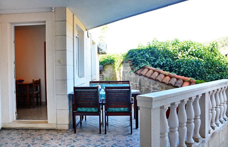 One-Bedroom Apartment with Patio image 4