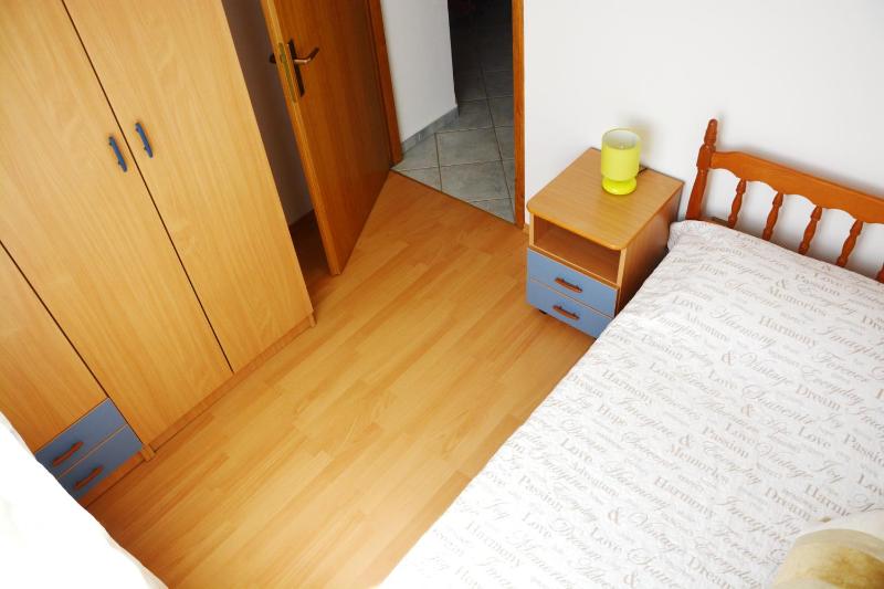 Three-Bedroom Apartment with Terrace and Sea View image 4