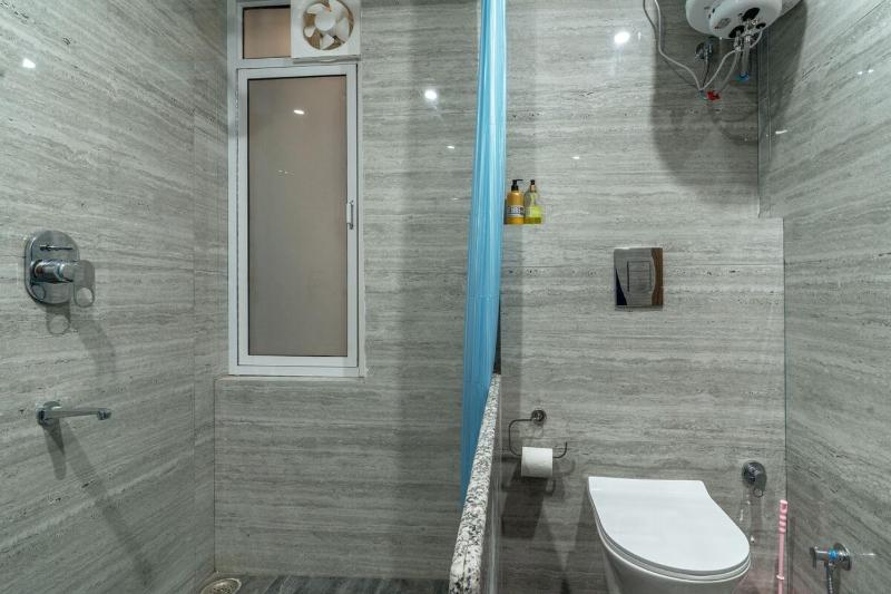 The Brick House! Stylish Furnished 1BHK with Living Kitchen and Balcony - image 26