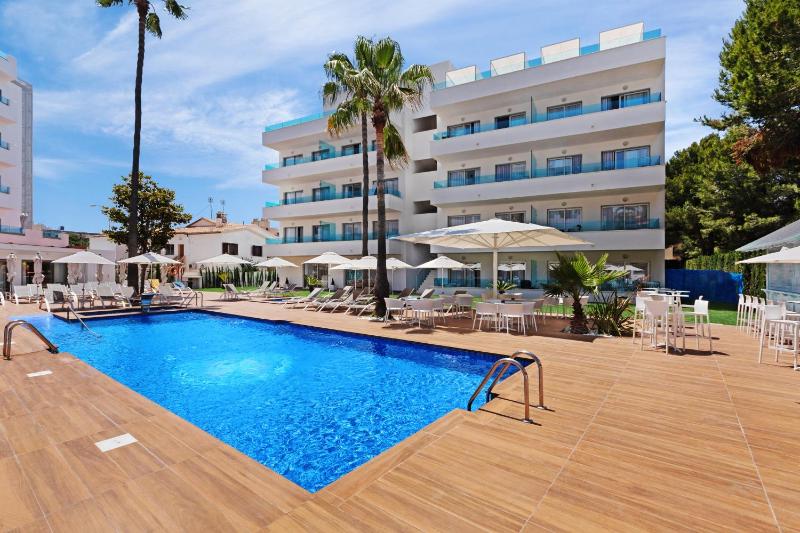 Metropolitan Juka Playa - image 13