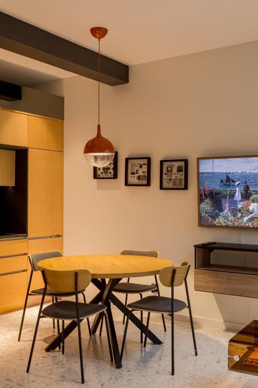 Cascais Modern Retreat with Private Courtyard - image 23