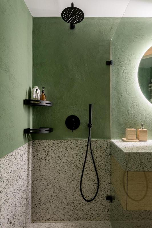 Cascais Modern Retreat with Private Courtyard - image 9