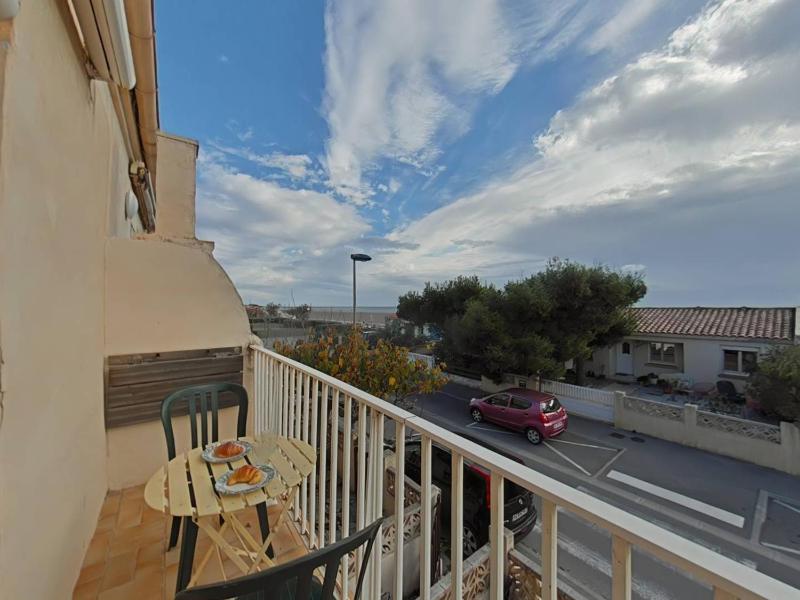 Appartement T3 avec balcon à 50m de la plage - image 6