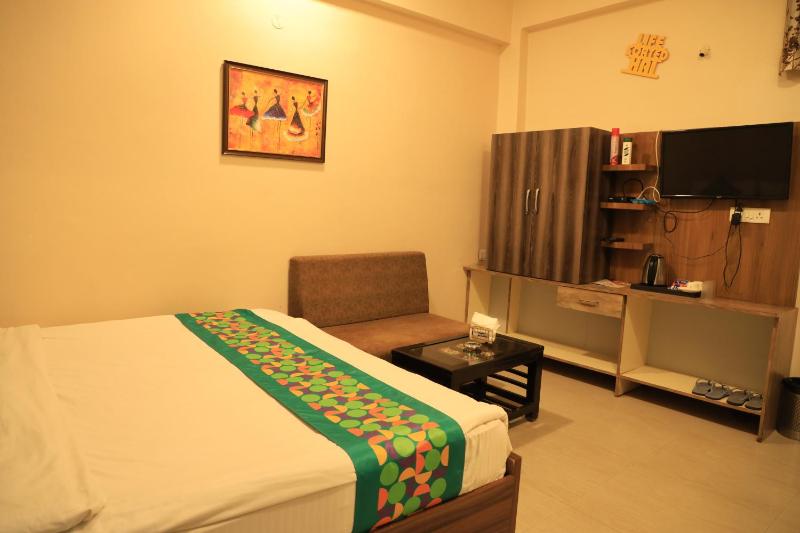 Alankar Hoshangabad Road - image 19