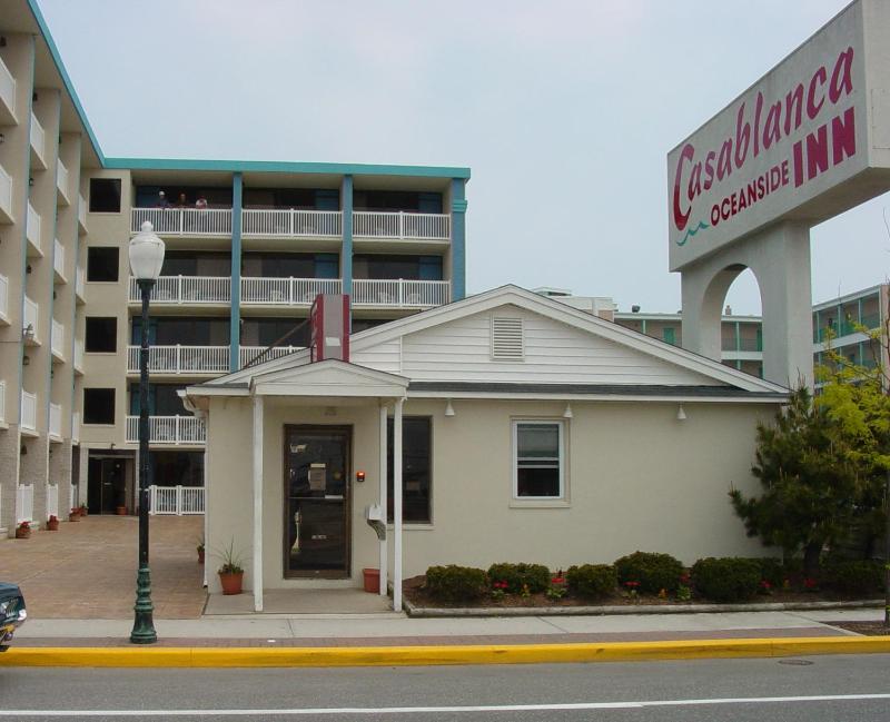 Casablanca Oceanside Inn - image 21