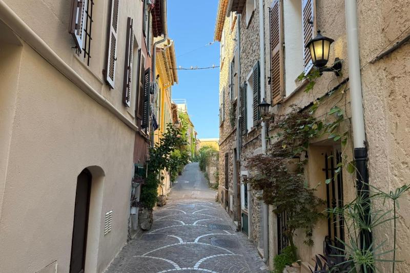Viel Antibes - studio rénové & plein de charme - image 9
